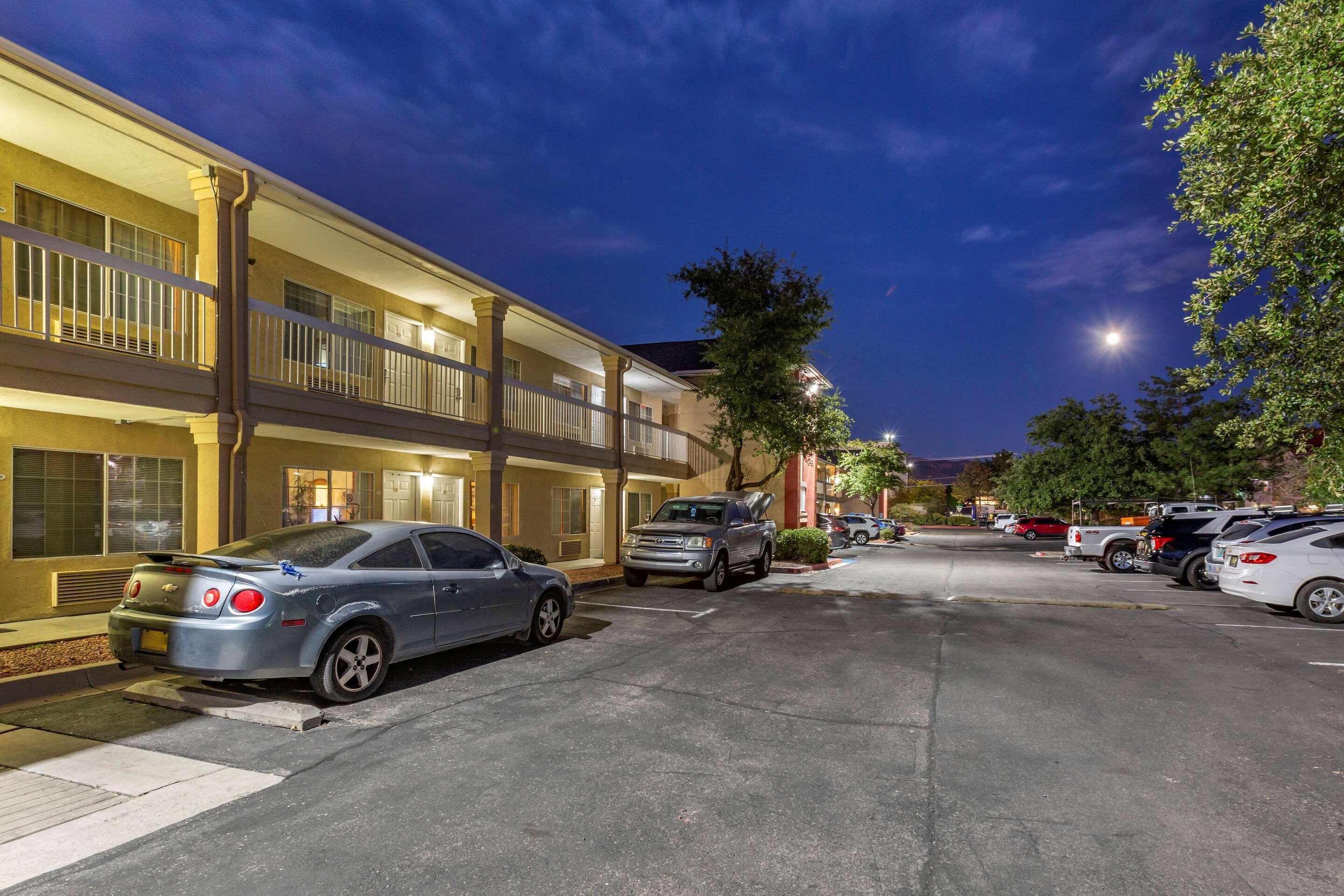 Suburban Studios Albuquerque Midtown - University Εξωτερικό φωτογραφία
